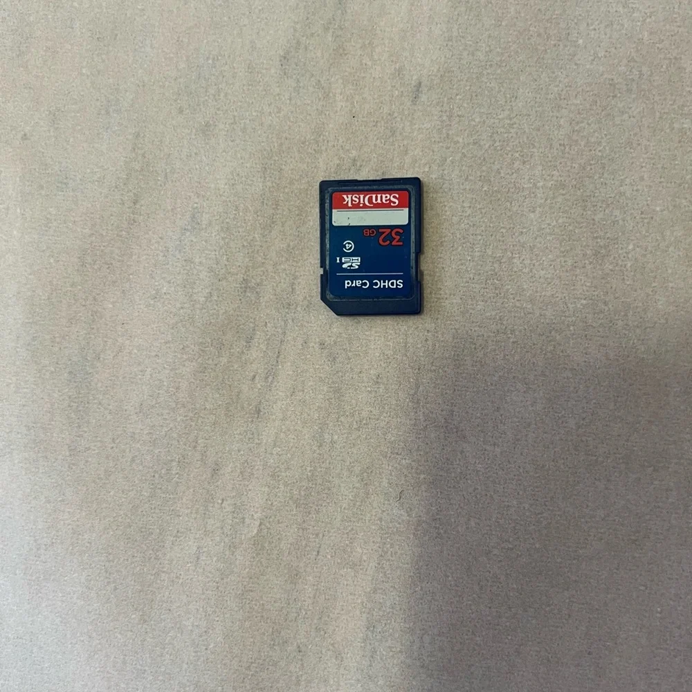 Andis 32GB SDHC Memory Card - Black